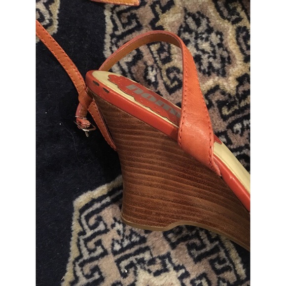 Nomi Orange & Tan Peep-Toe Wedges Size 7 - Picture 4 of 4